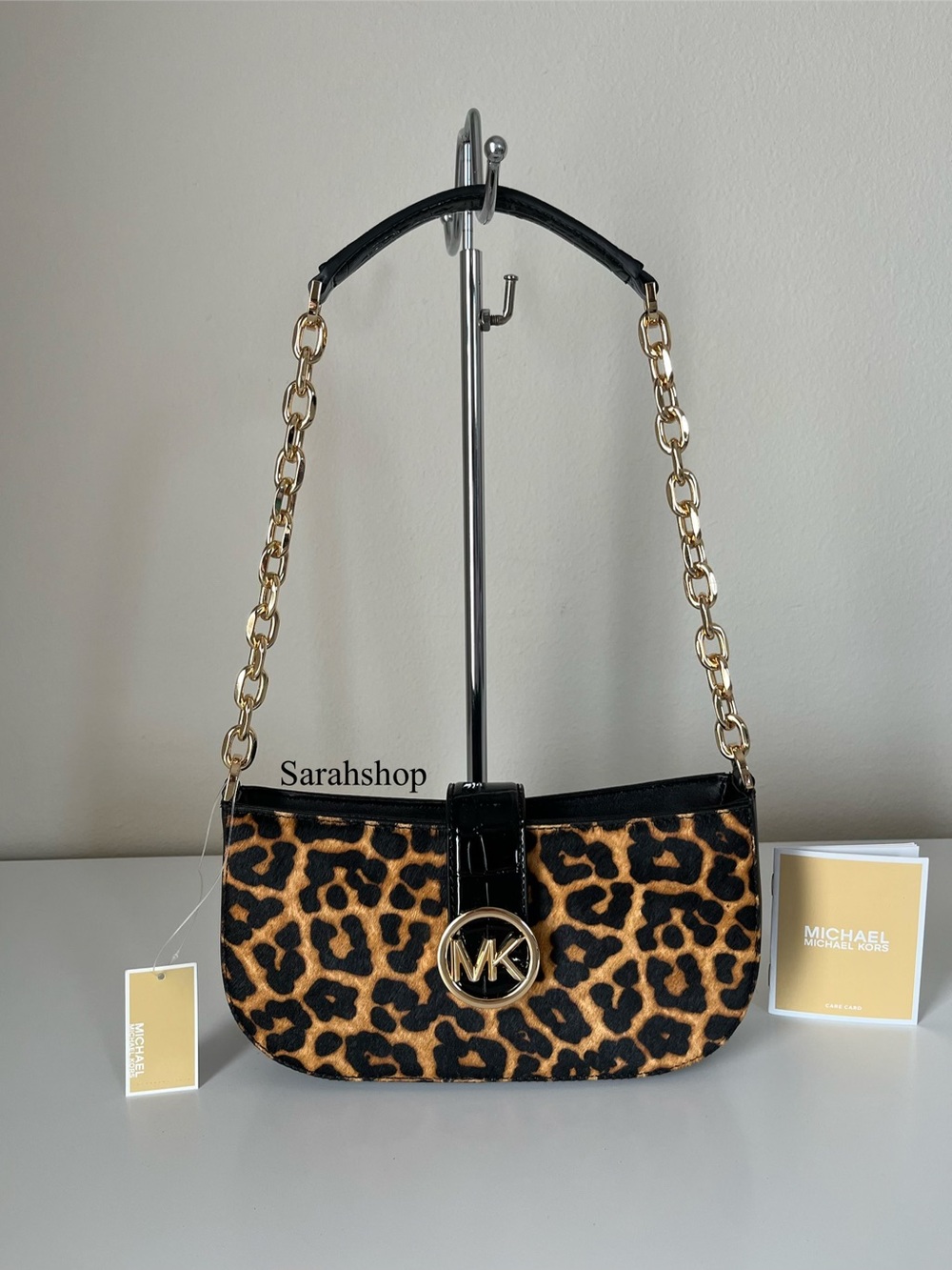 🌼Michael Kors Carmen Small Pouchette